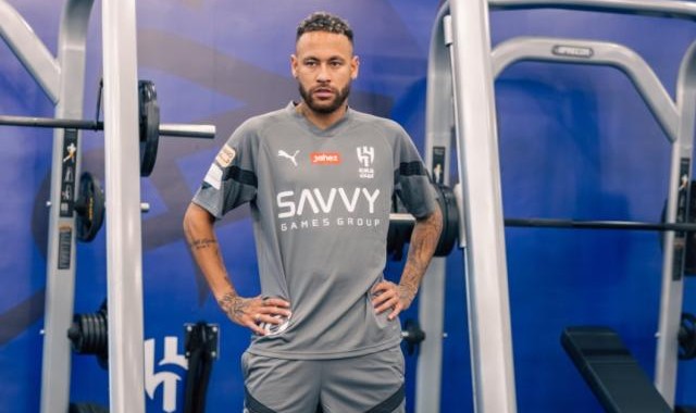 华体会权威下载-右大腿股四头肌伤 内马尔利雅得新月首秀推迟1月