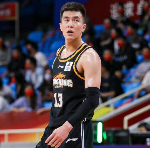 1666098768155080387.png 郭艾伦.png